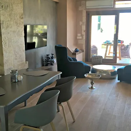 Residenza Vranas Boutique Hotel 3*